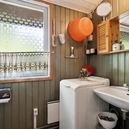 Holiday home Srebrenka - 350m From The Sea By Interhome *